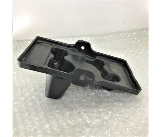 BATTERY TRAY FOR A MITSUBISHI SPACE GEAR/L400 VAN - PA3W