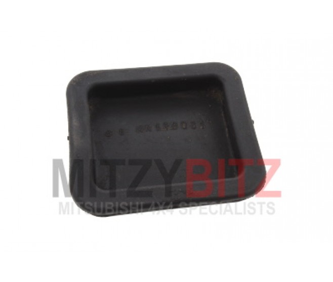 CLUTCH HOUSING INSPECTION HOLE COVER, FOR A MITSUBISHI PAJERO - V45W