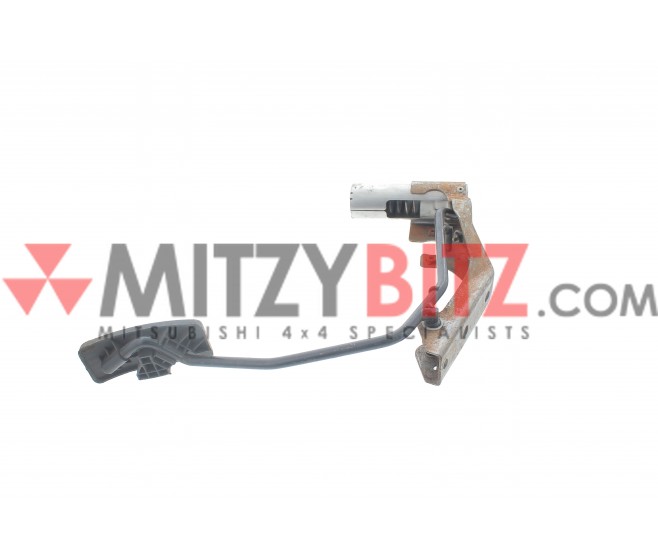 ACCELERATOR PEDAL FOR A MITSUBISHI SPACE GEAR/L400 VAN - PC3W