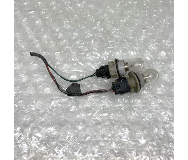 INDICATOR WIRING SECTION FOR A MITSUBISHI PAJERO - V25W