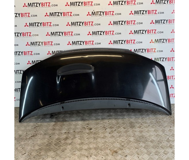 BONNET HOOD WITH AIR SCOOP  FOR A MITSUBISHI DELICA SPACE GEAR/CARGO - PD8W