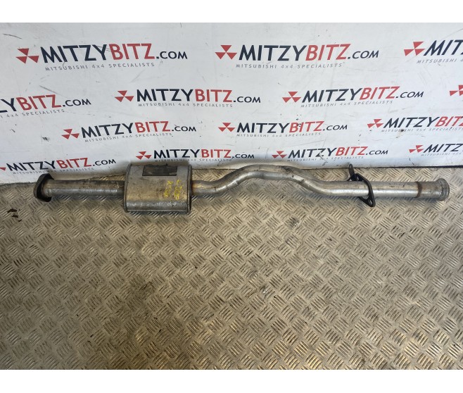 USED CENTRE EXHAUST PIPE MIDDLE BOX FOR A MITSUBISHI K60,70# - USED CENTRE EXHAUST PIPE MIDDLE BOX