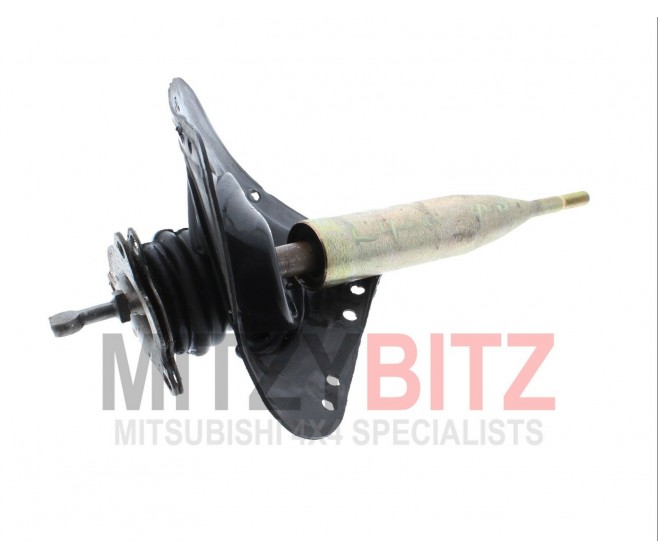 4WD TRANSFER LEVER AND BOOT FOR A MITSUBISHI TRANSFER - 