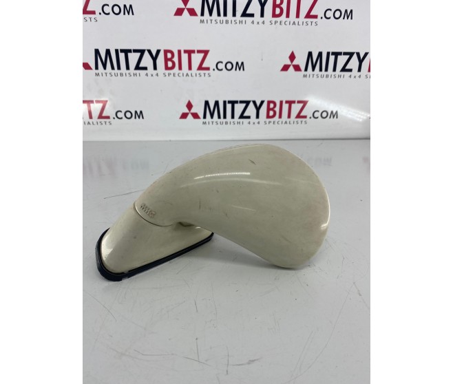 WHITE FRONT LEFT UNDER VIEW PARKING MIRROR  FOR A MITSUBISHI PAJERO - V24C