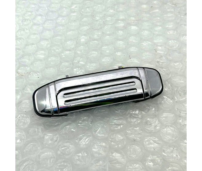 CHROME OUTSIDE DOOR HANDLE FRONT LEFT FOR A MITSUBISHI PAJERO - V45W