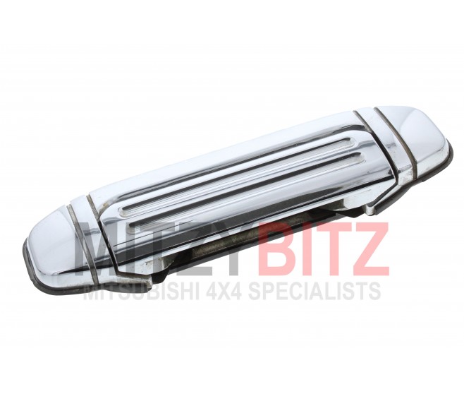 GENUINE CHROME FRONT RIGHT OUTSIDE DOOR HANDLE FOR A MITSUBISHI PAJERO - V45W