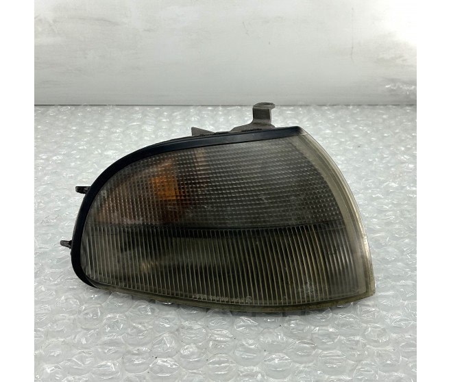 INDICATOR LAMP LIGHT UNIT FRONT RIGHT FOR A MITSUBISHI DELICA SPACE GEAR/CARGO - PD8W
