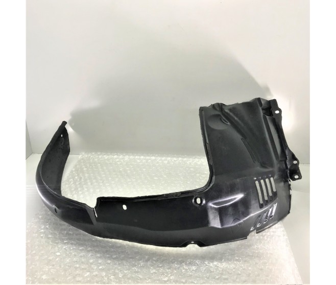 INNER WHEEL ARCH SPLASH GUARD FRONT RIGHT FOR A MITSUBISHI SPACE GEAR/L400 VAN - PA5V