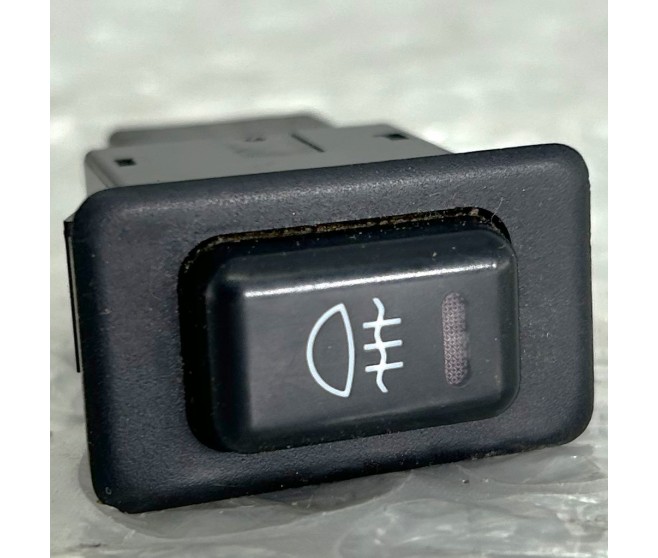 REAR  FOG LAMP SWITCH FOR A MITSUBISHI V10-40# - SWITCH & CIGAR LIGHTER