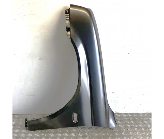 LEFT FRONT WING FOR A MITSUBISHI L200 - K66T