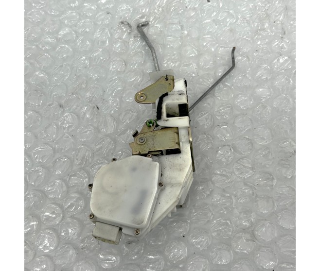 DOOR LATCH FRONT RIGHT FOR A MITSUBISHI PA-PF# - FRONT DOOR LOCKING