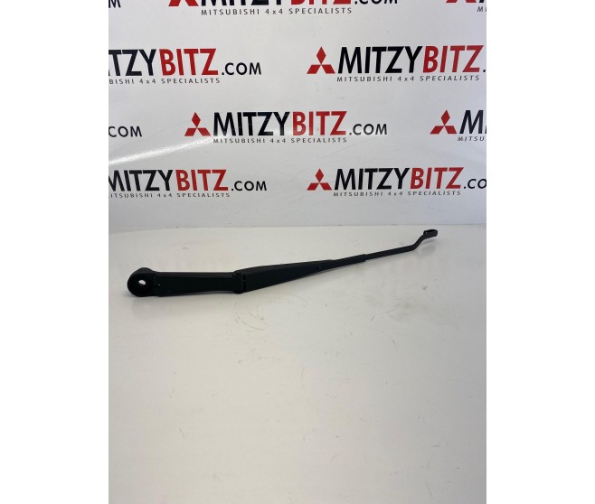 FRONT LEFT WIPER ARM FOR A MITSUBISHI K60,70# - WINDSHIELD WIPER & WASHER
