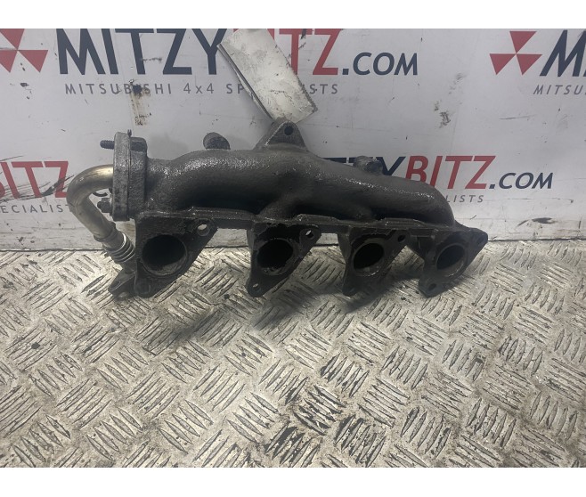 EXHAUST MANIFOLD WITH MD301299 EGR PIPE  FOR A MITSUBISHI PA-PF# - EXHAUST MANIFOLD