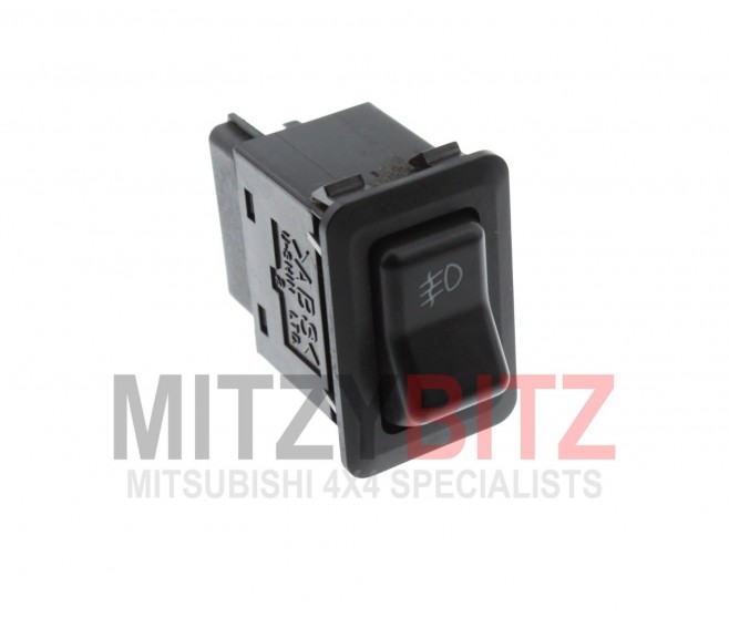 FRONT FOG LIGHT LAMP SWITCH FOR A MITSUBISHI L200 - K74T