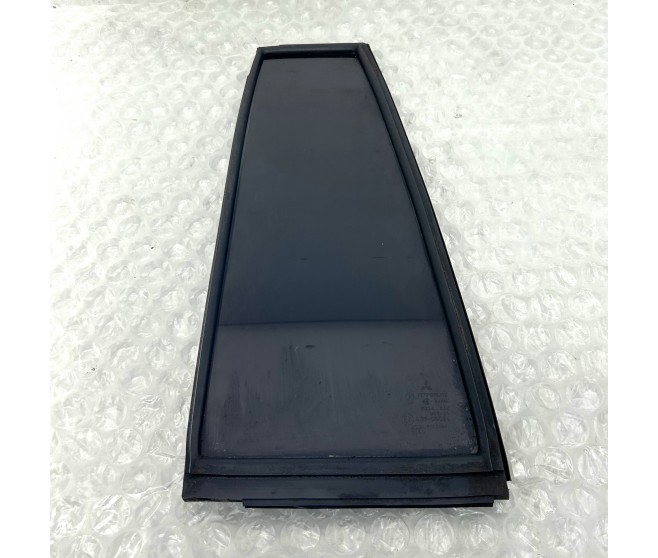 STATIONARY DOOR GLASS REAR LEFT FOR A MITSUBISHI K80,90# - STATIONARY DOOR GLASS REAR LEFT