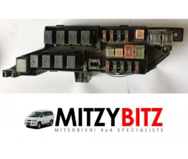 COMPLETE ENGINE BAY FUSE BOX WITH RELAYS FOR A MITSUBISHI DELICA SPACE GEAR/CARGO - PC5W