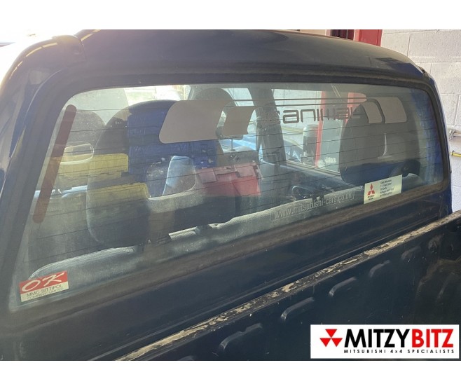 REAR CAB WINDOW GLASS AND SEAL FOR A MITSUBISHI K60,70# - REAR CAB WINDOW GLASS AND SEAL