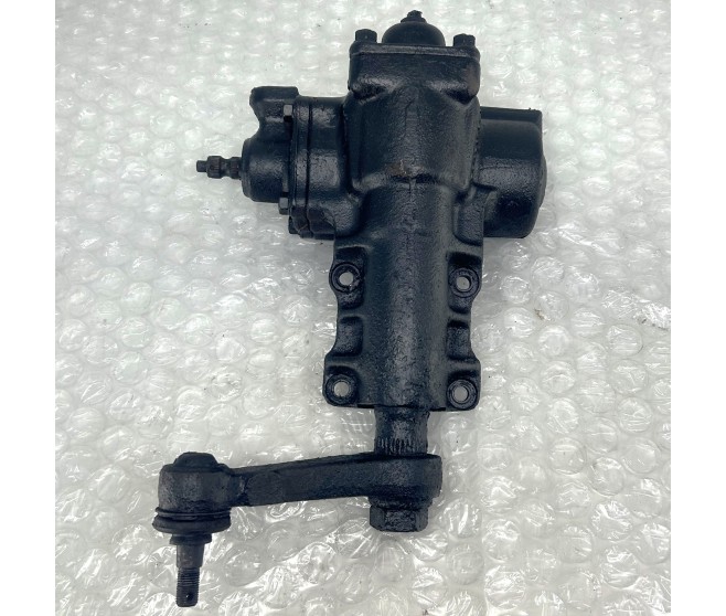 POWER STEERING BOX RIGHT HAND DRIVE FOR A MITSUBISHI V20-50# - POWER STEERING BOX RIGHT HAND DRIVE