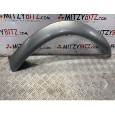 FRONT RIGHT OVERFENDER