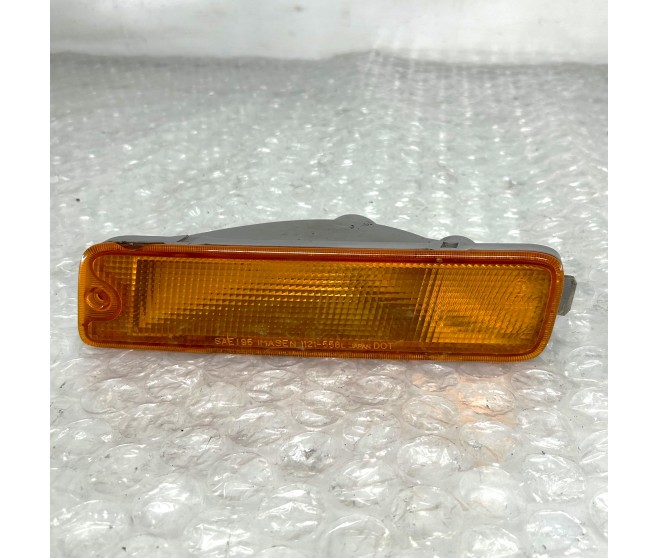 INDICATOR LAMP FRONT LEFT FOR A MITSUBISHI CHASSIS ELECTRICAL - 