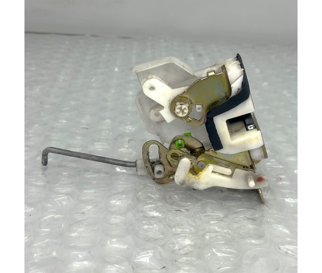 DOOR LATCH REAR RIGHT FOR A MITSUBISHI NATIVA - K96W
