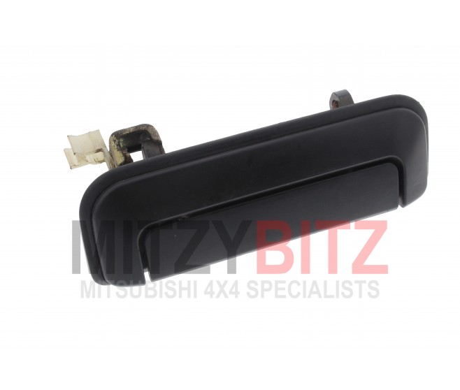 DOOR HANDLE FRONT RIGHT FOR A MITSUBISHI MONTERO SPORT - K86W