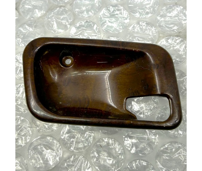 DOOR INSIDE HANDLE COVER WOOD EFFECT FRONT RIGHT FOR A MITSUBISHI PAJERO/MONTERO - V46W