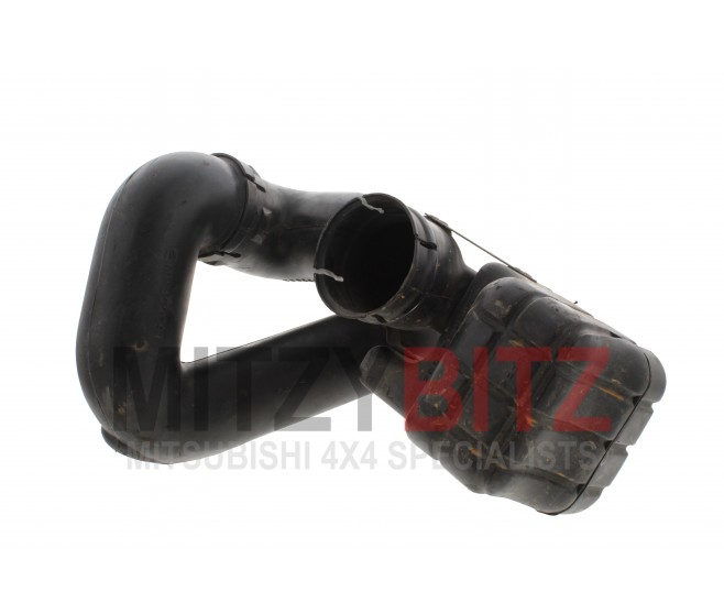AIR CLEANER INTAKE DUCT FOR A MITSUBISHI L200 - K57T