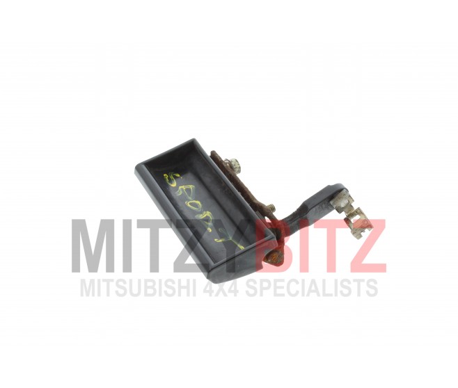 TAILGATE OUTSIDE DOOR HANDLE FOR A MITSUBISHI L300 - P06V