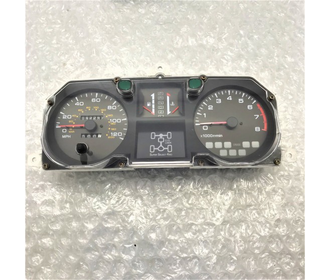 AUTOMATIC SPEEDO CLOCKS MR298428 FOR A MITSUBISHI PAJERO/MONTERO - V23C