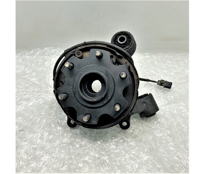 REAR RIGHT HUB WITH KNUCKLE AND ABS SENSOR FOR A MITSUBISHI PAJERO/MONTERO - V88W