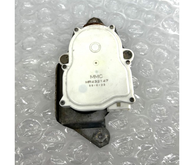 DOOR LOCK ACTUATOR REAR FOR A MITSUBISHI L200 - K75T