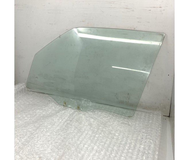 DOOR DROP GLASS FRONT LEFT FOR A MITSUBISHI V60,70# - FRONT DOOR PANEL & GLASS