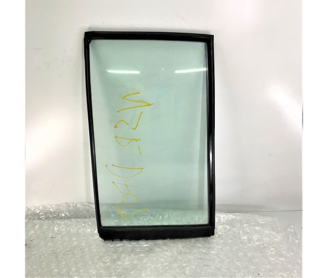 STATIONARY DOOR GLASS REAR LEFT FOR A MITSUBISHI PAJERO/MONTERO - V73W