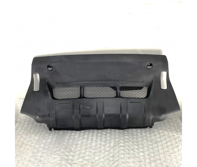 FRONT UNDER ENGINE SKID PLATE FOR A MITSUBISHI PAJERO - V78W
