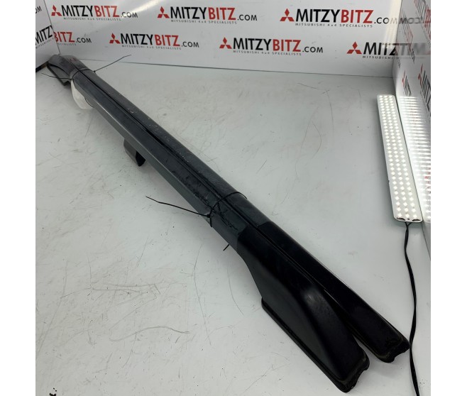 ROOF RACK MR437682 FOR A MITSUBISHI BODY - 