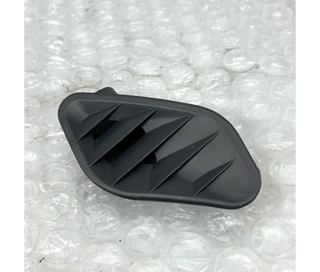 DEFROSTER SIDE AIR VENT FRONT RIGHT FOR A MITSUBISHI K90# - DEFROSTER SIDE AIR VENT FRONT RIGHT