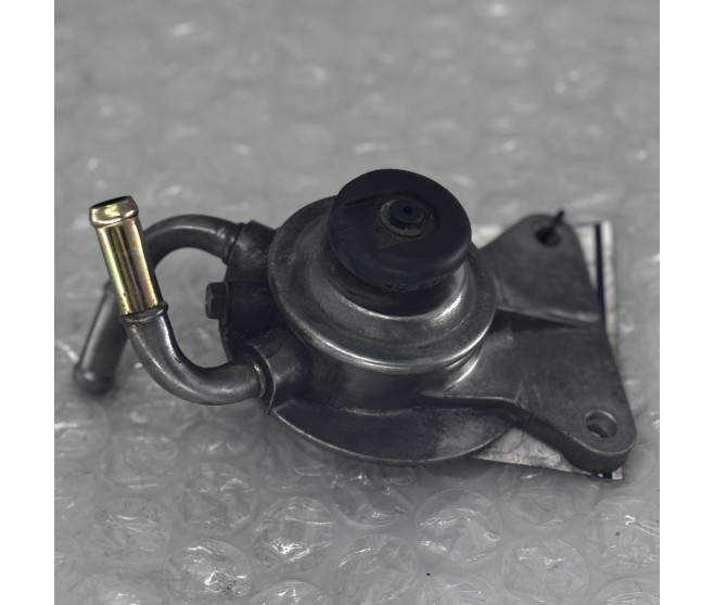 FUEL FILTER HOUSING COMPLETE FOR A MITSUBISHI V60,70# - FUEL FILTER HOUSING COMPLETE