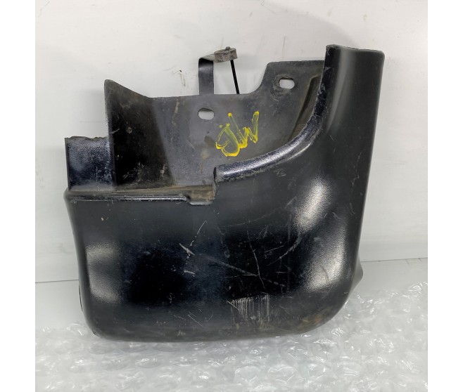WARRIOR MUD FLAP FRONT RIGHT FOR A MITSUBISHI MONTERO SPORT - K86W