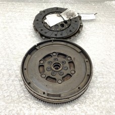 FLYWHEEL AND USED CLUTCH