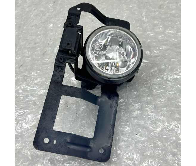LEFT FOG LAMP FOR A MITSUBISHI NATIVA - K97W