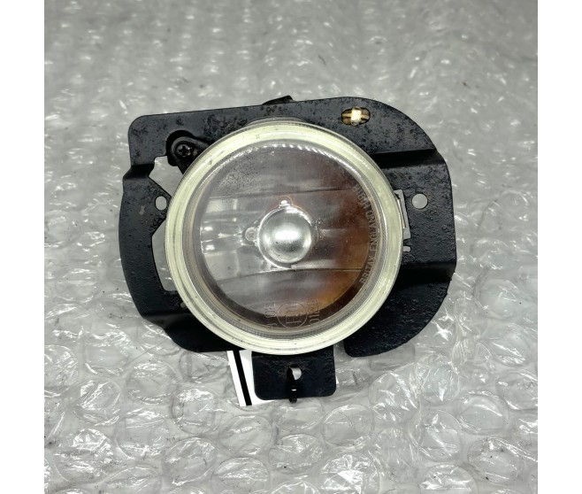 FOG LAMP FRONT RIGHT FOR A MITSUBISHI H60,70# - FRONT EXTERIOR LAMP