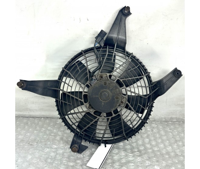 AIR CONDENSER FAN MOTOR AND SHROUD FOR A MITSUBISHI V80,90# - AIR CONDENSER FAN MOTOR AND SHROUD