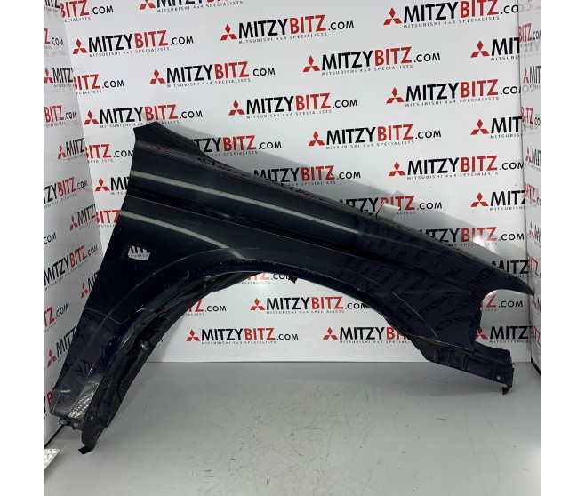 FRONT RIGHT WING FOR A MITSUBISHI PAJERO SPORT - K86W