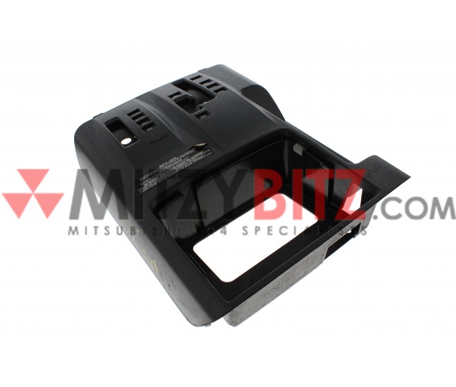GEARSHIFT LEVER PANEL FOR A MITSUBISHI V60# - GEARSHIFT LEVER PANEL
