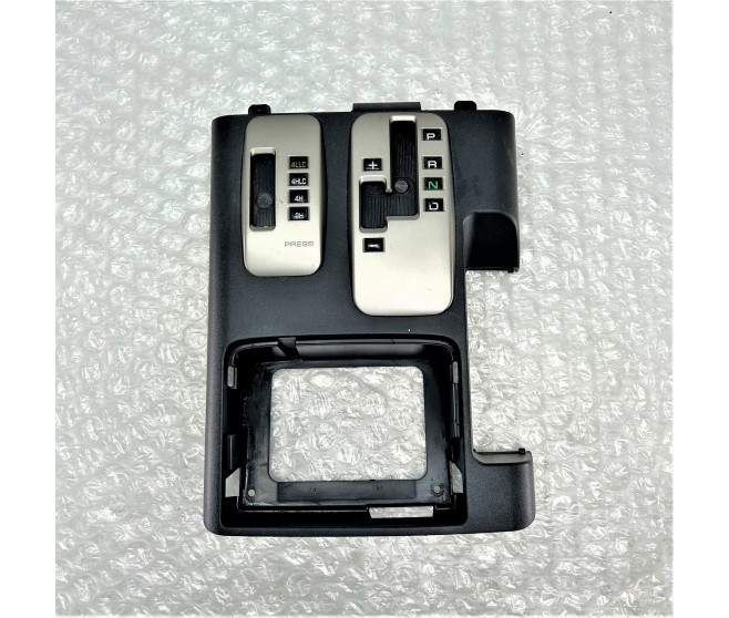 GEARSHIFT LEVER PANEL FOR A MITSUBISHI V60,70# - GEARSHIFT LEVER PANEL