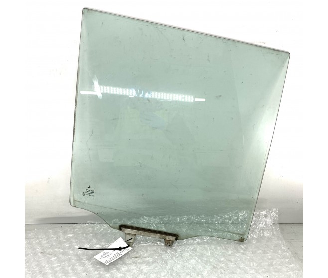 DOOR GLASS REAR RIGHT FOR A MITSUBISHI H60,70# - REAR DOOR PANEL & GLASS