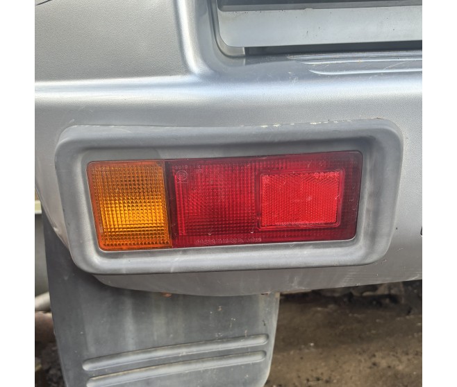 REAR BUMPER LIGHT LEFT FOR A MITSUBISHI CHASSIS ELECTRICAL - 