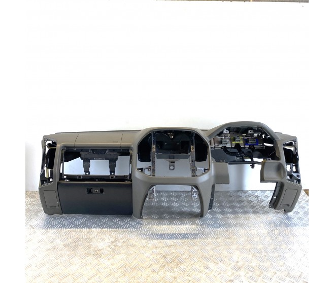 DASHBOARD FOR A MITSUBISHI V70# - I/PANEL & RELATED PARTS