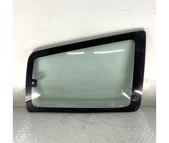 QUARTER GLASS REAR RIGHT FOR A MITSUBISHI V60,70# - QTR WINDOW GLASS & MOULDING